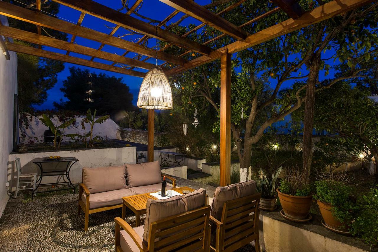 Two Olive Trees Guest House Spetses Town Ngoại thất bức ảnh