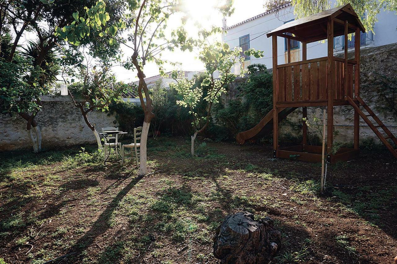 Two Olive Trees Guest House Spetses Town Ngoại thất bức ảnh